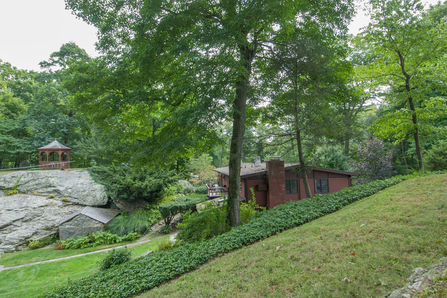 15 Nutmeg Drive, Glenville CT 06831