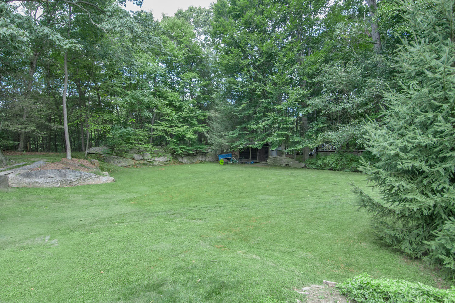 15 Nutmeg Drive, Glenville CT 06831