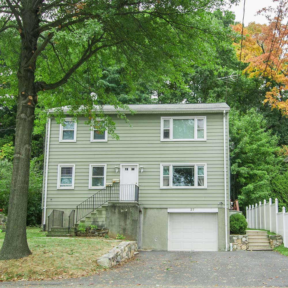37 Pemberwick Road, Greenwich CT 06831